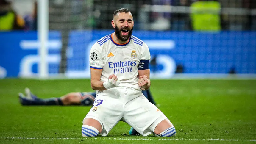 Benzema celebrando el tercer gol
